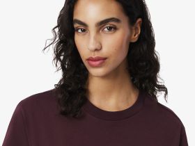 Женская футболка Lacoste свободного кроя из мягкого хлопка