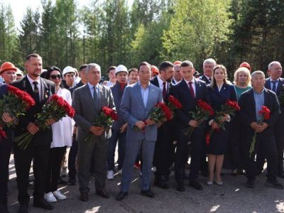 Память погибших при освоении Южно-Якутского угольного комплекса почтили в Нерюнгри