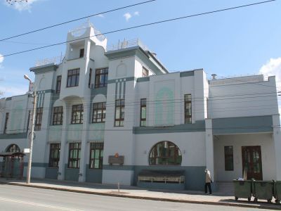 Здание бывшего ресторана «Аквариум», где в марте-ноябре 1917 г. размещался Самарский комитет большевиков, а в сентябре 1922 года создана первая в области пионерская дружина.