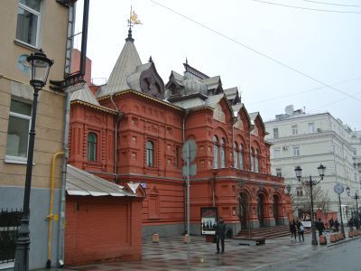 Здание театра, 1885 г., 1886-1890-е гг., 1909 г., 1932 г., архитектор М.Н.Чичагов