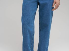 Джинсы прямого кроя