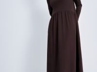 Трикотажное платье с длинным рукавом