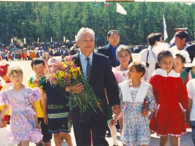 Виртуальную выставку ко Дню защиты детей подготовили в Николаев-Центре