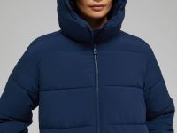 Утепленное полупальто с капюшоном