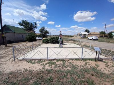 Братская могила советских воинов, погибших в период Сталинградской битвы