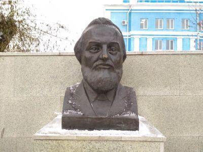 Бюст И.И. Мечникова