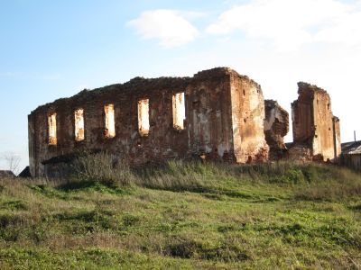 Покровская трапезная церковь (руины)