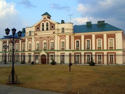 Келейный корпус с домовой церковью