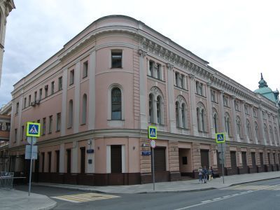 Доходный дом А.С.Павлова-Н.С.Калинина - Торгово-административное здание Московского Торгового банка ("Банк Н.А.Найденова"), 1790-е гг., 1882 г., архитекторы М.Ф.Казаков, Б.В.Фрейденберг