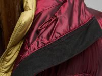 Удлиненный пуховик полуприлегающего силуэта