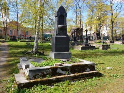 Могила Абрамовича В.М. (1887-1913), авиатора