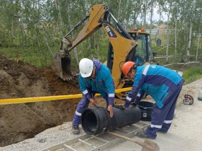 В микрорайоне Северном Якутска ведут срочные ремонтные работы на газопроводе