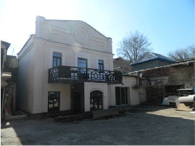 Дворовый флигель с пристроем