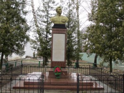 Бюст дважды Героя Советского Союза Г.М.Мыльникова