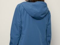 Спортивная ветровка приталенного силуэта