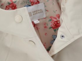 Ветровка для девочки