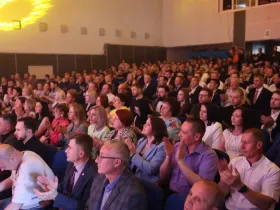 Глава Якутии поздравил ветеранов и сотрудников «Селигдара» с 50-летием золотодобывающего холдинга