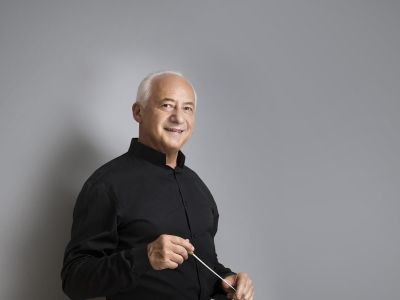 Билеты на Константин Емельянов. Национальный филармонический оркестр России. Дирижёр — Владимир Спиваков (Зарядье) / Концерт | Афиша | ИнфоТаймс