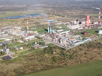 Дорогобужский завод азотных удобрений – первенец большой химии на Смоленщине. Первую продукцию начал выпускать в 1965 году