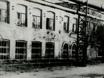 Комбинат пластмассовых технических изделий текстильной промышленности (бывшая кустарная мастерская по изготовлению деталей для текстильного оборудования)