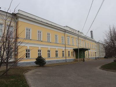 Здание бывшей мужской гимназии, где А.П. Чехов учился с 1868-1879 г.