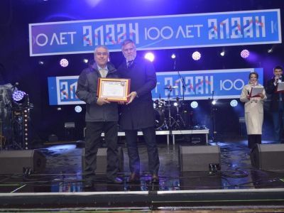 Сотрудники филиала АО «ДРСК» «Южно-Якутские электрические сети» отмечены высокими наградами