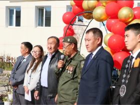 Ветераны спецоперации поздравили якутских школьников с Днем знаний