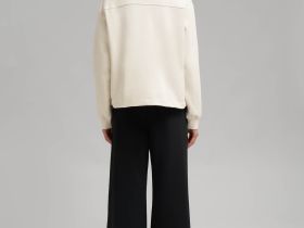 Толстовка свободного кроя из футера