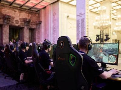 Геймеры вошли в историю: финалисты кибертурнира «Диктант Победы» встретились в Москве