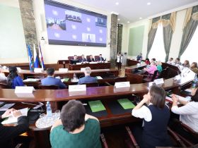 Айсен Николаев выступил на межрегиональной конференции по местному самоуправлению