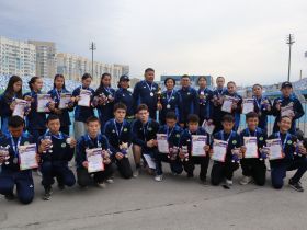 На Спартакиаде учащихся в Якутске наградили легкоатлетов и волейболистов