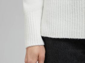 Свитер с шерстью