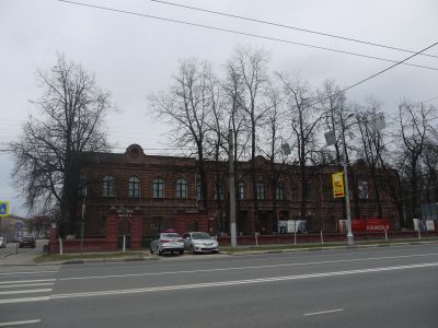 Реальное училище и школа колористов: Реальное училище, 1886 год, архитектор В.Ф. Сикорский, 1890 год, архитектор П.В. Троицкий; Школа колористов, 1898 год, архитектор С.В. Напалков