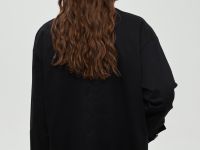 Ветровка с асимметричной застежкой