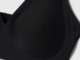 Бесшовный бюстгальтер с формованными чашками, Черный