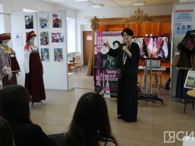 Модельер Лидия Будищева поделилась с студентками советами по защите гранта на модную коллекцию