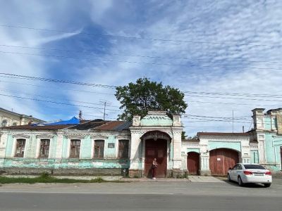 Первая усадьба уездной управы