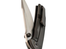 Складной нож WE Knife Ryson, сталь M390, рукоять титан, серый