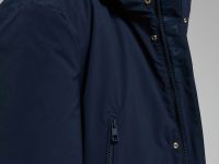 Утепленная парка с капюшоном