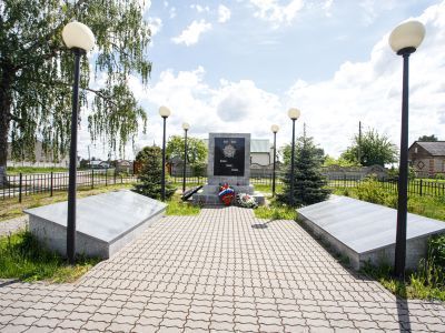 Братская могила советских воинов, погибших в январе 1945 года