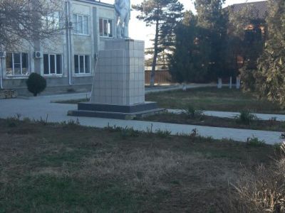 Памятник В.И. Ленину