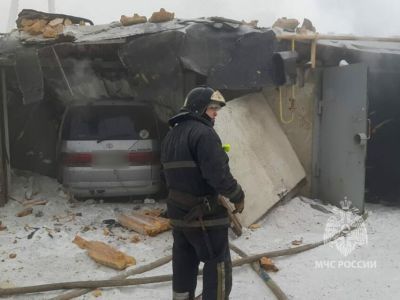 При пожаре в гаражном боксе в Якутске пострадал один человек