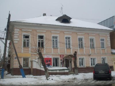 Дом доходный Якупова, 2-я пол. XIX в. (Лит. «А», «А1», «А3»; ворота I)