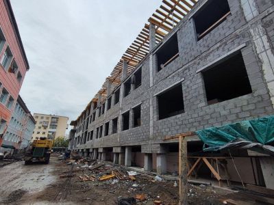 Первый вице-премьер и прокурор Якутии проверили строящиеся школы в столице республики