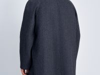 Однобортное пальто с отложным воротником