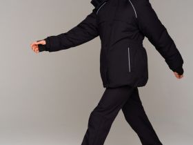 Куртка текстильная с полиуретановым покрытием для девочек