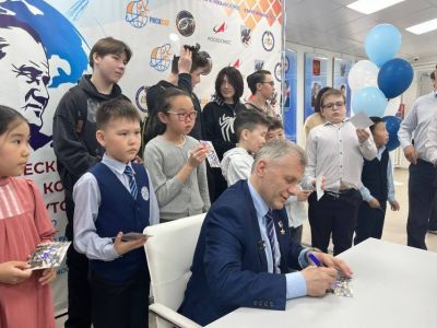 В Якутске школьники встретились с космонавтом, Героем России Андреем Борисенко