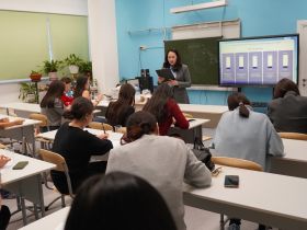 Родителям Якутии рассказали, о чем говорить с детьми в год 80-летия Победы