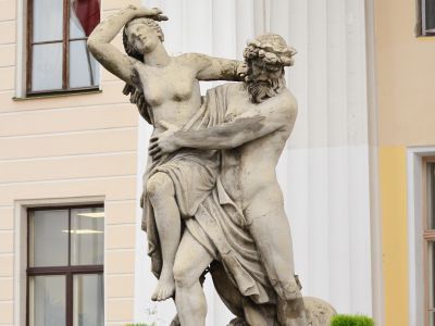 Скульптурная группа «Похищение Прозерпины»