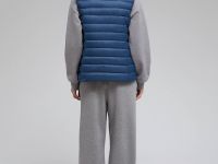 Стеганый пуховый жилет